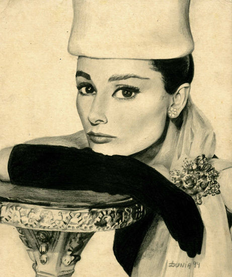 Audrey Hepburn Graphite