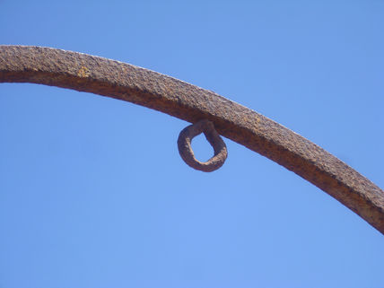 Bajo el cielo (i).