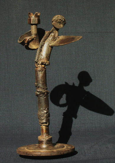 Iluminador Iron Figurative