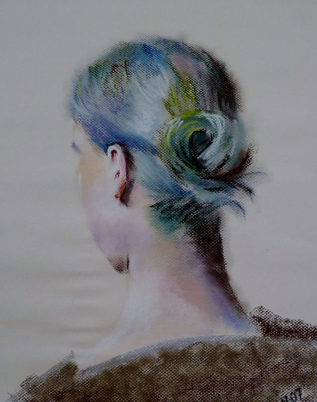 NUCA DE MUJER AL PASTEL