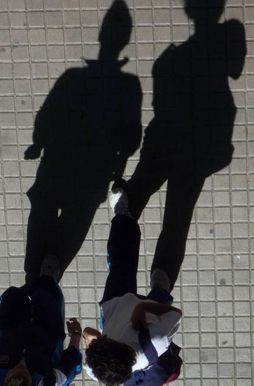 SOMBRAS HUMANAS (serie) 