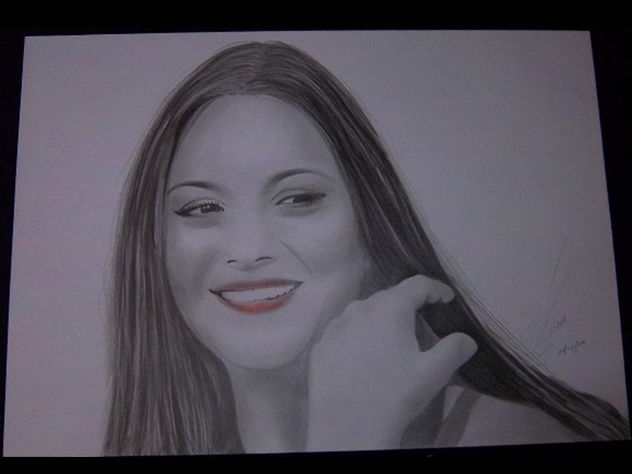 RETRATO A LAPIZ DE MARION COTILLARD