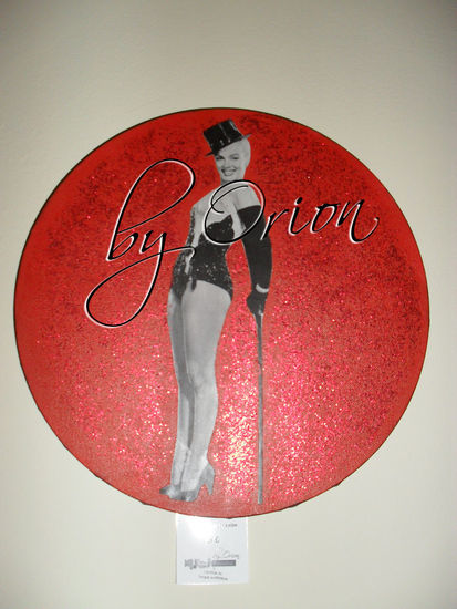 Cabaret Canvas Figure