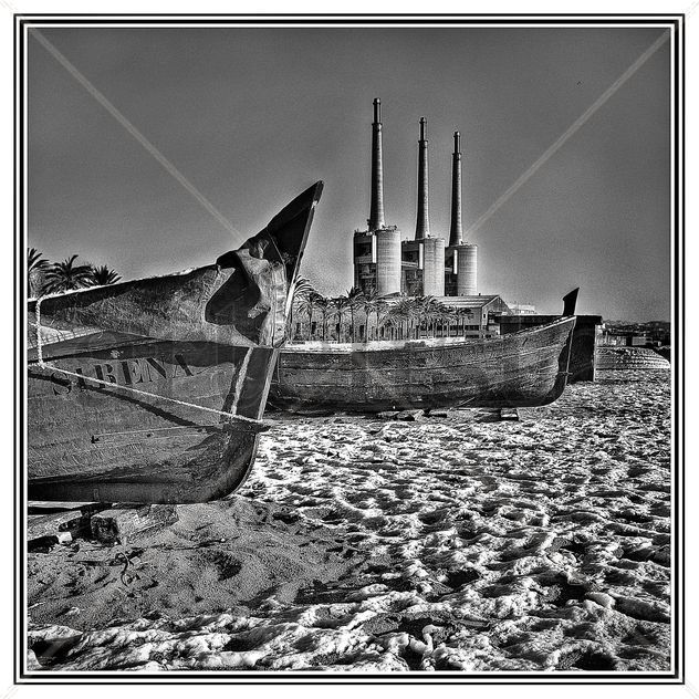 sirena y chimeneas