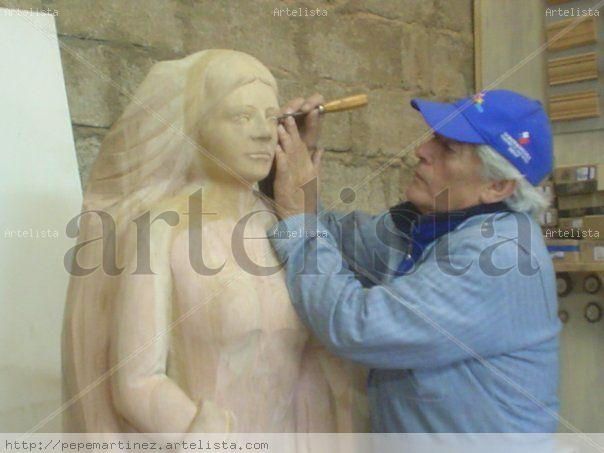 "Homenaje a la Mujer y Cultura Local" Wood Figurative