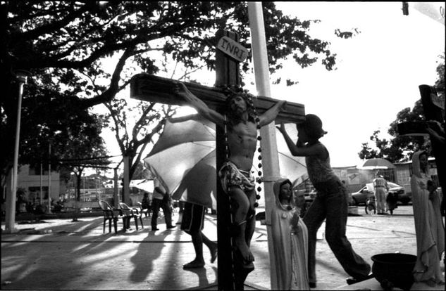 De la serie: Venezuela Cotidiana Fotoperiodismo y documental Blanco y Negro (Química)