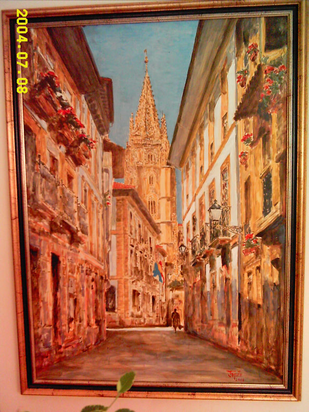 Oviedo: Otra Catedral desde la calle Mon VENDIDO