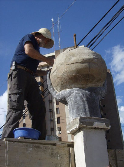 retirando molde de obra salvemos al planeta 