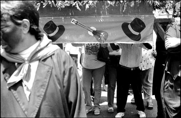 De la serie: Venezuela Cotidiana Fotoperiodismo y documental Blanco y Negro (Química)