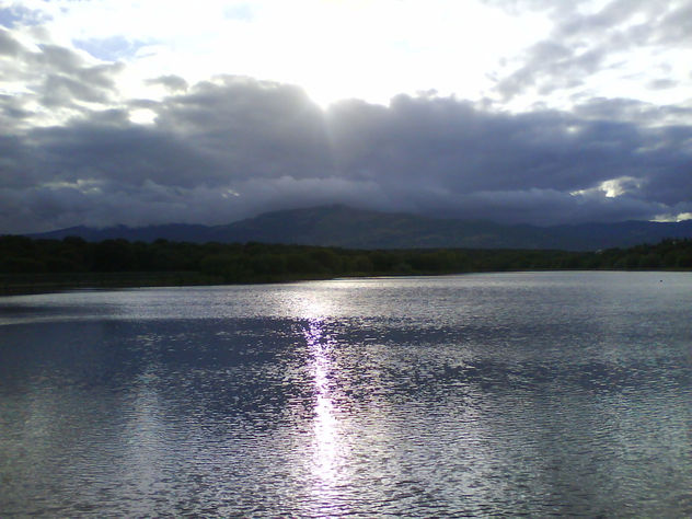RESPLANDOR EN EL AGUA