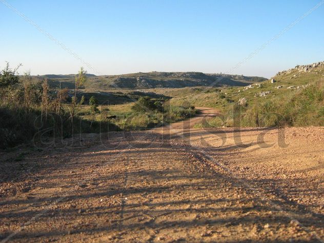 Camino sierras adentro