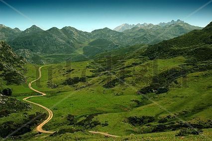 Paisaje de lago Encina