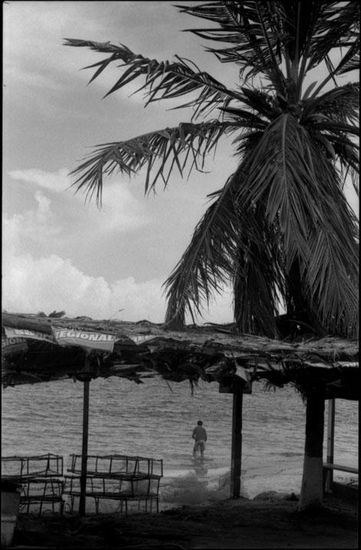 De la serie: Venezuela Cotidiana Fotoperiodismo y documental Blanco y Negro (Química)