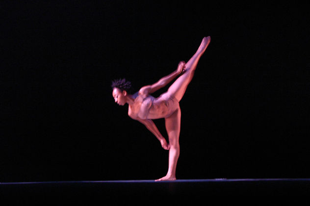 de la serie Festival Internacional de Danza Solos y Duetos 2005