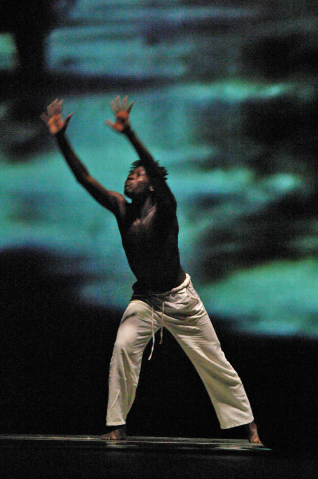 de la serie Festival Internacional de Danza Solos y Duetos 2005