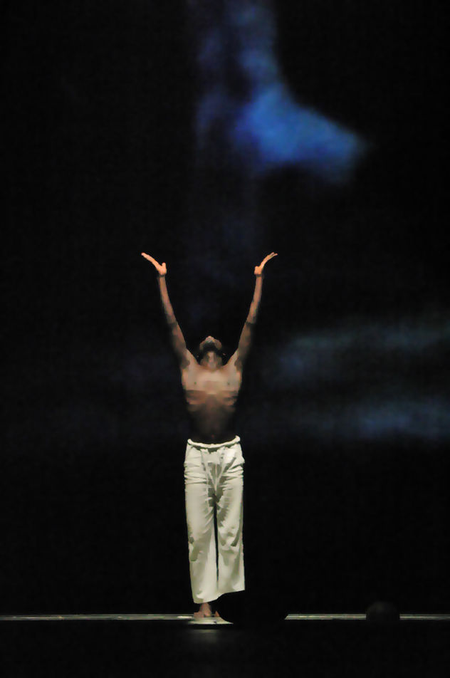 de la serie Festival Internacional de Danza Solos y Duetos 2005