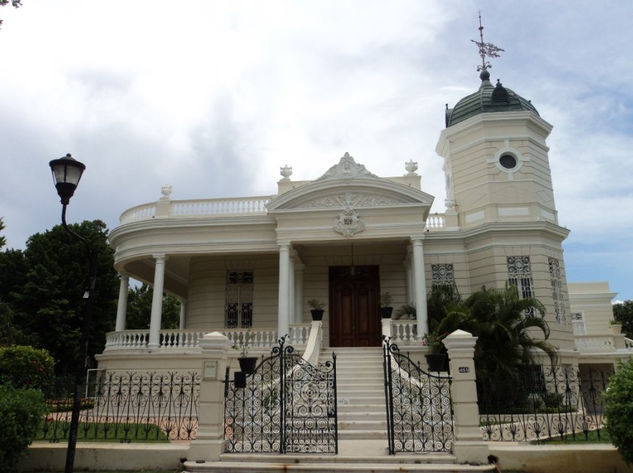 Casa sobre paseo de Montejo 