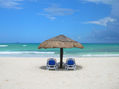 playa con palapa