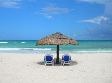 playa con palapa