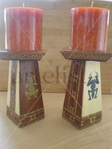 Candelabros en taracea