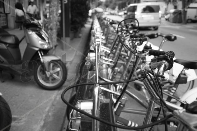 "Bicicletas I" Viajes Blanco y Negro (Digital)