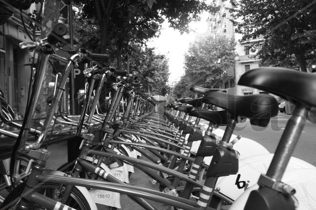 "Bicicletas II" Travel Black and White (Digital)