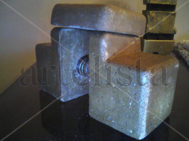 desescultura KL6UU9
