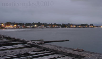 Muelle al anochece