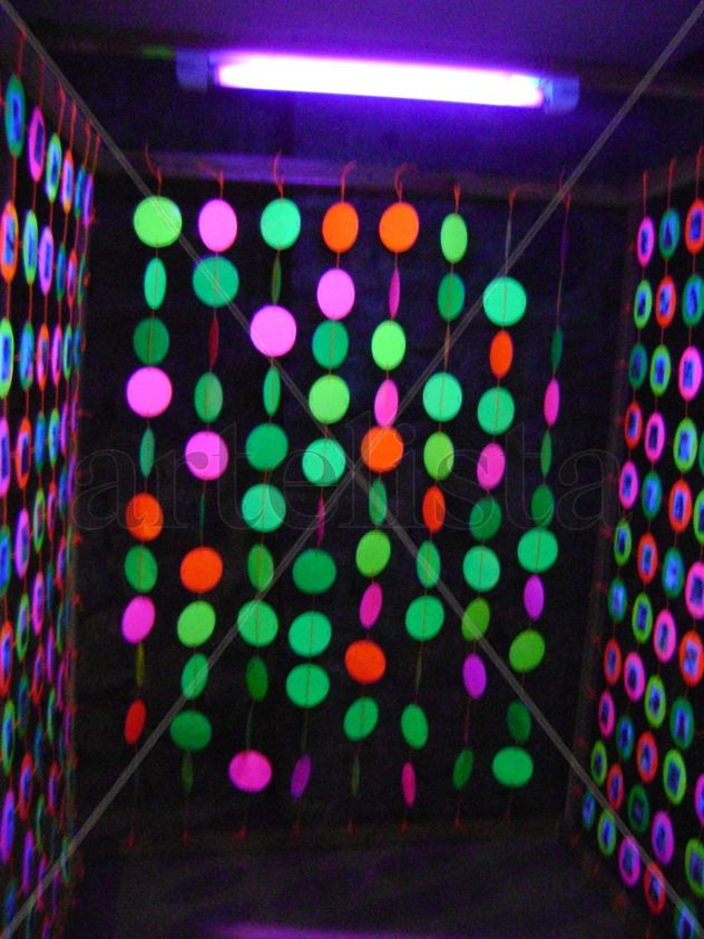ADIVINA QUIEN FLUORESCENTE
