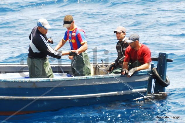 PESCA DEL ATUN TARIFA---