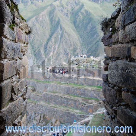 Ventana de Machu Picchu Viajes Color (Digital)