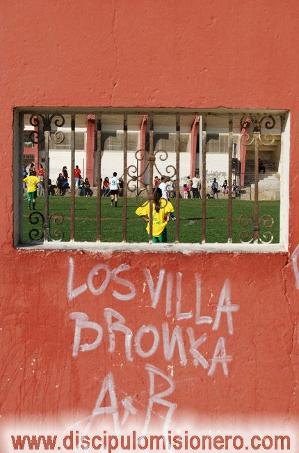 Dos opciones, grafitis o futbolitis