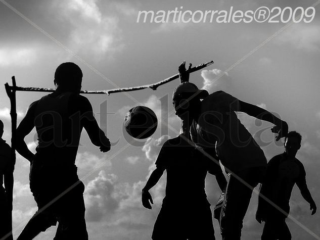 Futbol en la plaua Deportiva Blanco y Negro (Digital)