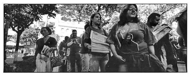 De la serie: A lo largo de... Photojournalism and Documentary Black and White (Manual)