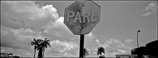 De la serie: A lo largo de... Photojournalism and Documentary Black and White (Manual)