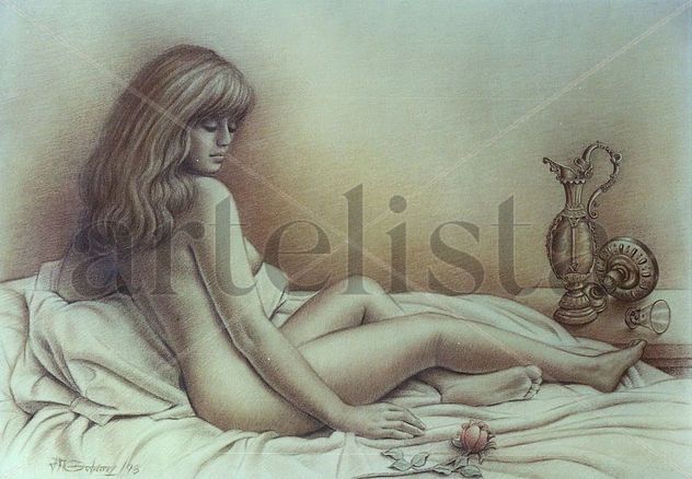 DESNUDO