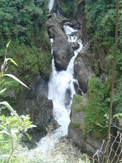 Pailon del Diablo Viajes Color (Química)