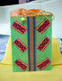 Bolso de yute con aplicaciones de telar ecologico