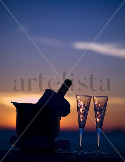 Atardecer con Champagne Conceptual/Abstract Color (Digital)