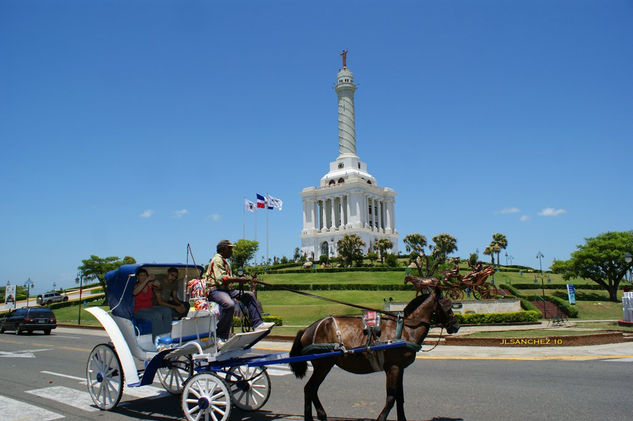 PASEO EN COCHE 1.jpg 