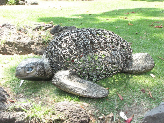 Habitante de los abismos Metal Figurative