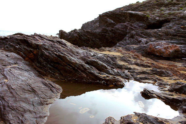 Rocas en el mar Travel Color (Digital)