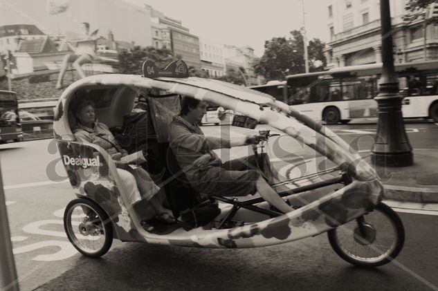 Simplemente Barcelona... Viajes Blanco y Negro (Digital)