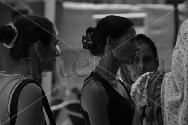 " Por las calles de Valencia " Fotoperiodismo y documental Blanco y Negro (Digital)