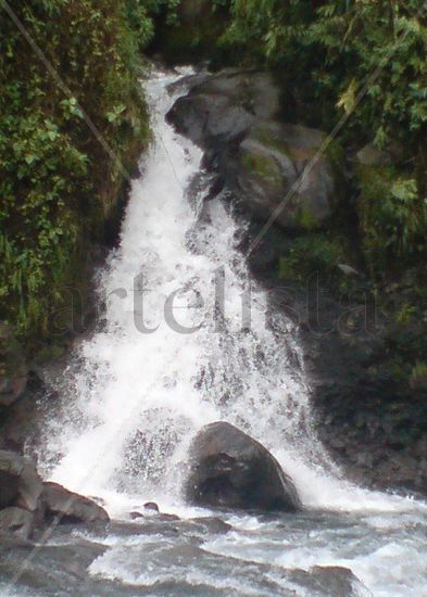 Catarata Cinchona 