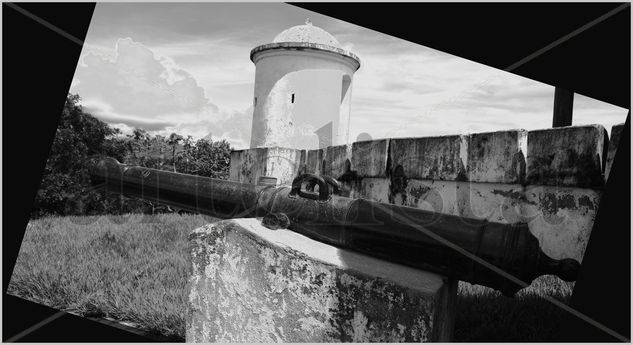 Fortaleza en Lempira Arquitectura e interiorismo Blanco y Negro (Digital)