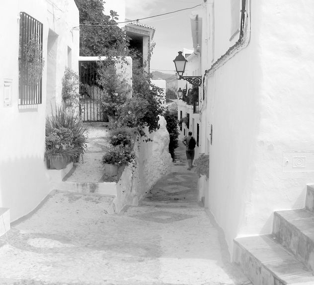 Por las calles de Frigiliana