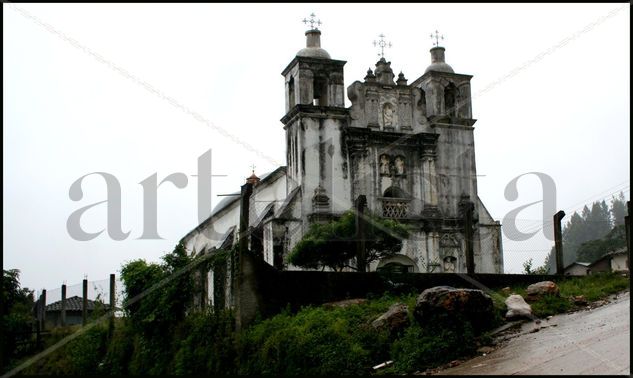 Iglesia Colonial Architecture and Interiorism Color (Digital)