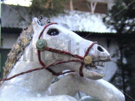 Caballo de Calesita -cabeza Pottery Figurative