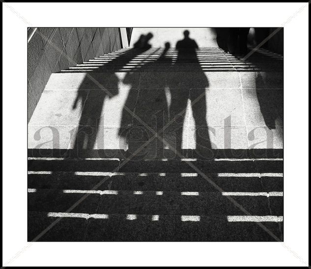 Sombras en el metro. Conceptual/Abstracto Blanco y Negro (Digital)